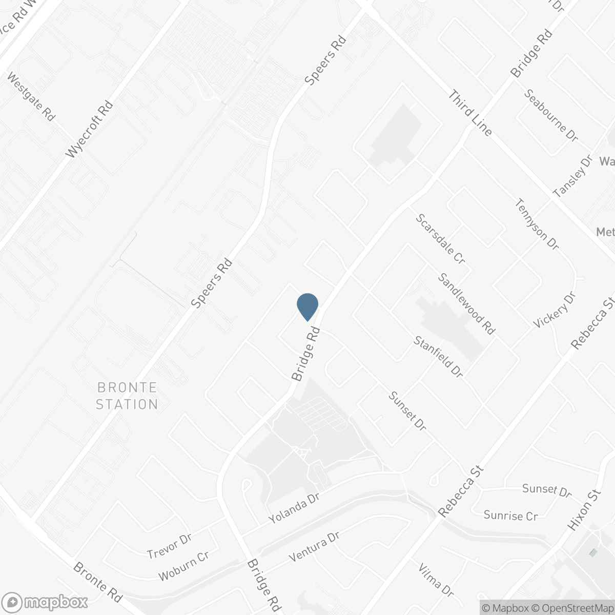 2212 URWIN CRESCENT, Oakville, Ontario L6L 2T2